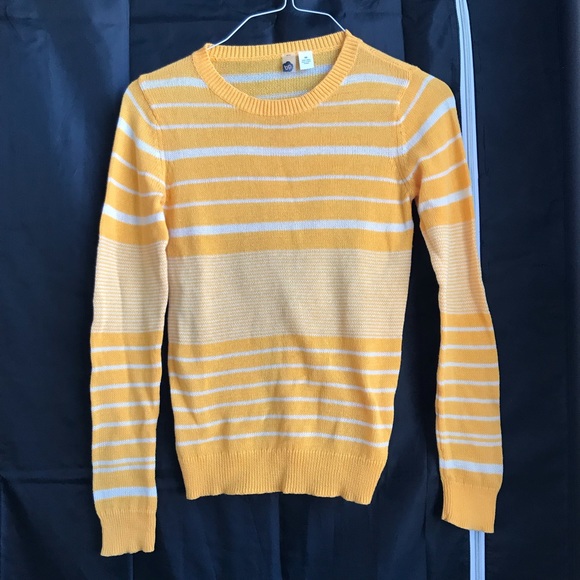 🌞🌞 Striped yellow sweater 🌞🌞 - Picture 1 of 2